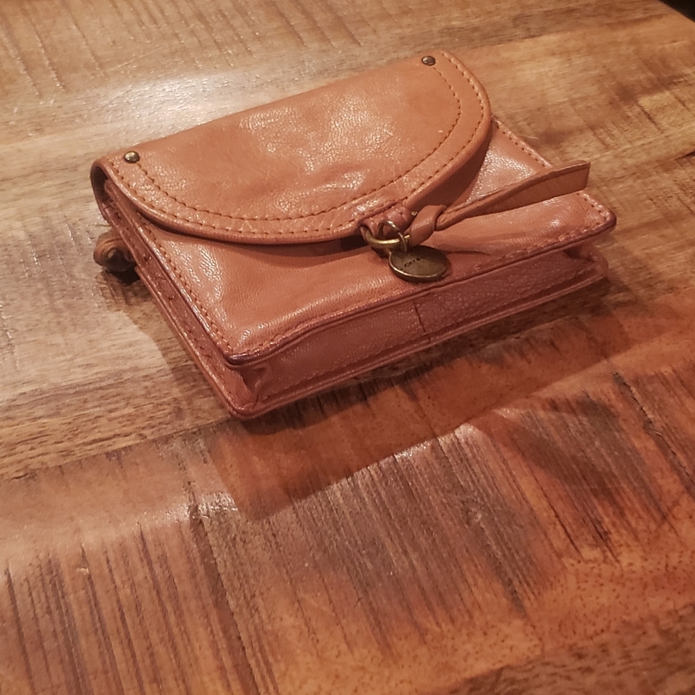 Lucky brand women's wallet